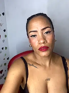 AdelaHaneix online show from November 23, 2025, 4:11 am