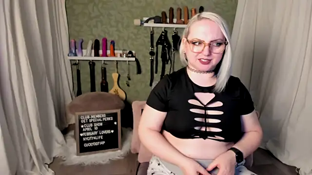 Snapshot of EvanHarlowe chatting on March 27, 2026, 11:27 pm EvanHarlowe online show from March 27, 2026, 11:27 pm