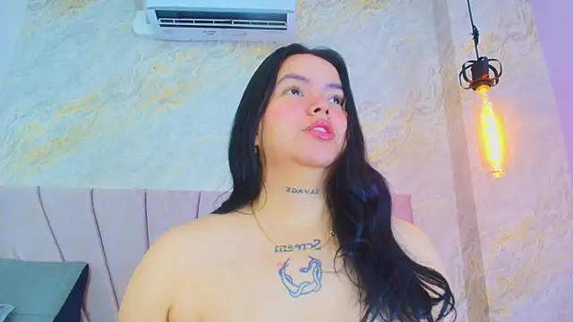 Snapshot of Mia_candy_0 chatting on June 10, 2026, 12:06 pm Mia candy 0 online show from June 10, 2026, 12:06 pm