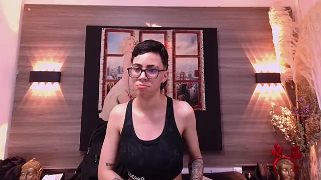 Cutie Shy  online show from November 15, 2025, 5:17 pm