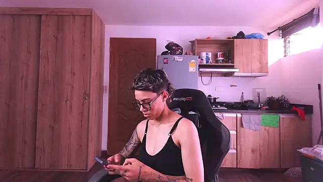 Cutie Shy  online show from March 12, 2026, 5:50 pm