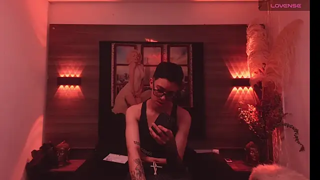 Cutie Shy  online show from November 14, 2025, 5:27 pm