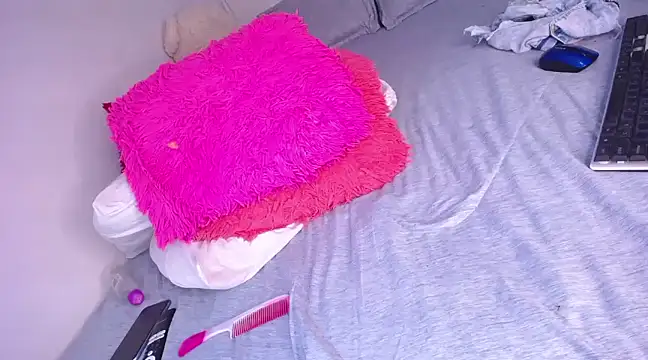 SOFIA BENNETX online show from March 2, 2025, 5:01 am