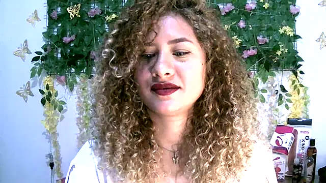 Crysrus online show from February 22, 2026, 7:48 pm