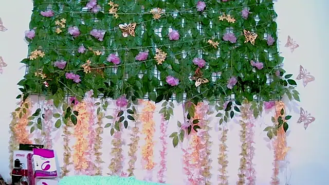 Crysrus online show from March 6, 2026, 1:33 am