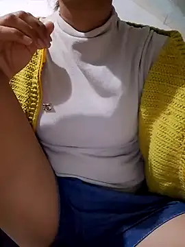 Cute lady99 online show from November 13, 2025, 8:13 pm