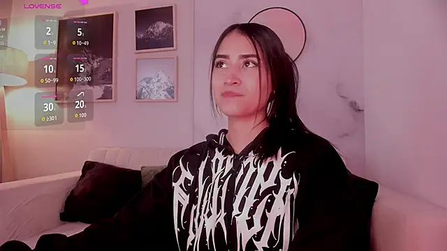 lara madisson online show from October 20, 2025, 5:53 am