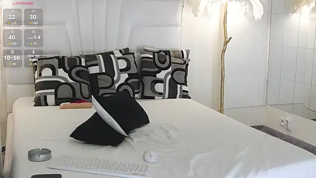 LizySoul online show from April 14, 2026, 4:01 pm