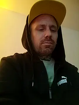 Schabernack1990 online show from May 16, 2026, 3:38 am