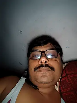 Snapshot of Srmotrs chatting on February 12, 2026, 6:29 pm Srmotrs online show from February 12, 2026, 6:29 pm