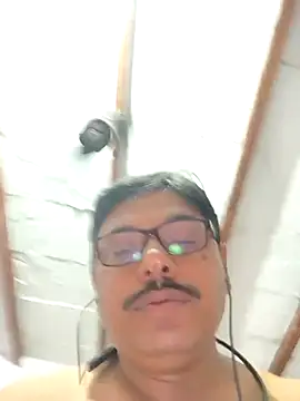 Srmotrs online show from October 23, 2025, 7:01 pm