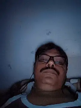 Srmotrs online show from December 18, 2025, 6:56 pm