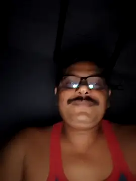 Snapshot of Srmotrs chatting on March 1, 2026, 7:03 pm Srmotrs online show from March 1, 2026, 7:03 pm