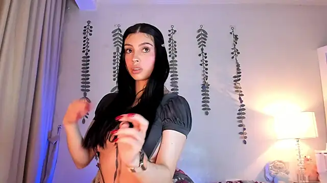 halseycox    online show from March 22, 2025, 6:43 am