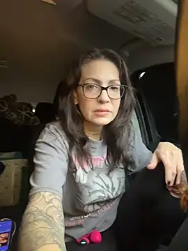 BeautifulMesss online show from April 4, 2026, 10:49 pm