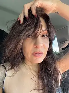 BeautifulMesss online show from June 12, 2026, 3:21 pm