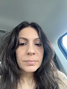 BeautifulMesss online show from July 4, 2026, 4:33 pm