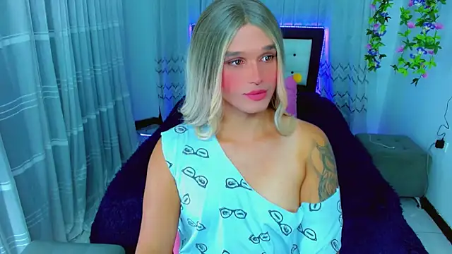 Snapshot of TaylorMon chatting on February 24, 2026, 2:45 am TaylorMon online show from February 24, 2026, 2:45 am