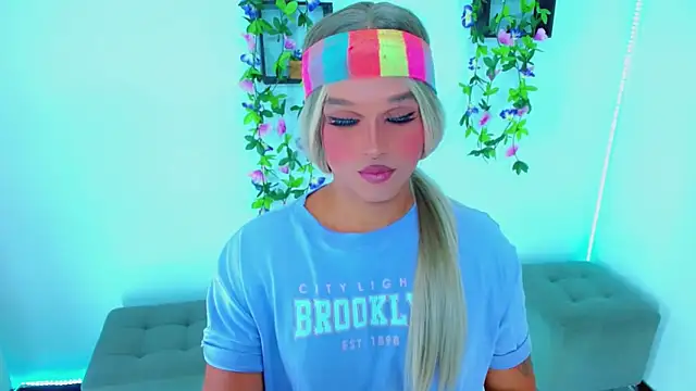 Snapshot of TaylorMon chatting on February 5, 2026, 12:50 am TaylorMon online show from February 5, 2026, 12:50 am