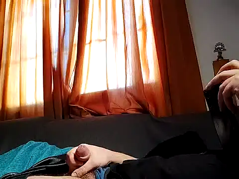 Snapshot of portuguesethekid chatting on December 5, 2024, 12:17 pm portuguesethekid online show from December 5, 2024, 12:17 pm