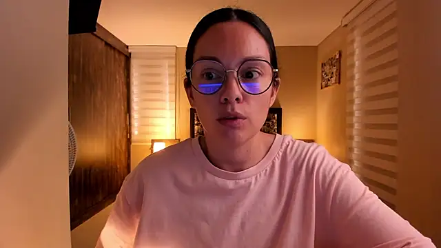 anabel 025 online show from December 13, 2025, 8:04 pm