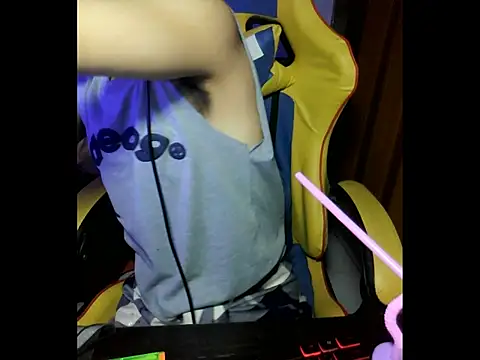 cloudyth1994 online show from November 20, 2025, 7:25 pm