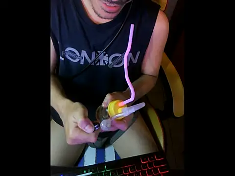 cloudyth1994 online show from September 27, 2025, 5:08 pm