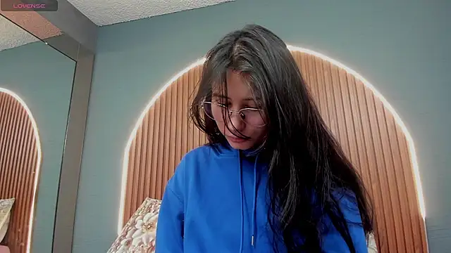 NayeCloud online show from November 20, 2025, 3:40 am