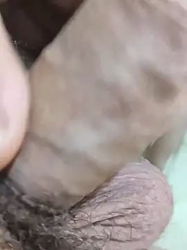 Snapshot of carvalhesco chatting on December 23, 2025, 1:27 am carvalhesco online show from December 23, 2025, 1:27 am