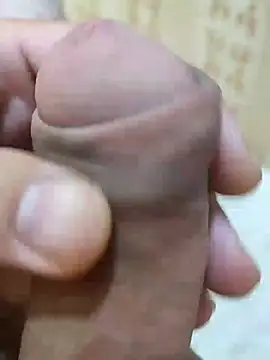 Snapshot of carvalhesco chatting on February 15, 2026, 2:45 am carvalhesco online show from February 15, 2026, 2:45 am