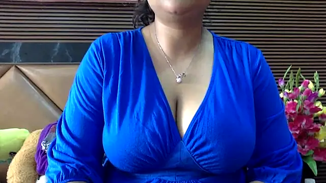 Snapshot of HaaniKaur chatting on September 12, 2025, 7:08 am HaaniKaur online show from September 12, 2025, 7:08 am