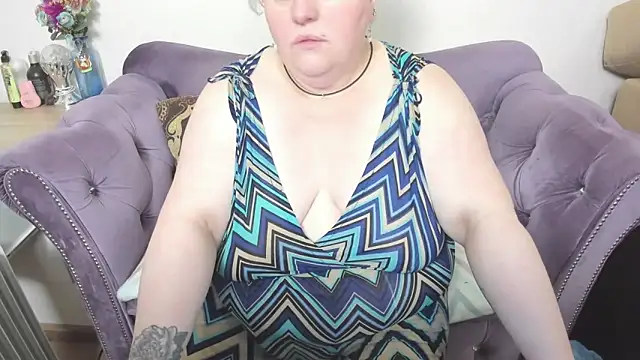 Snapshot of fashiona chatting on February 28, 2026, 1:00 pm fashiona online show from February 28, 2026, 1:00 pm