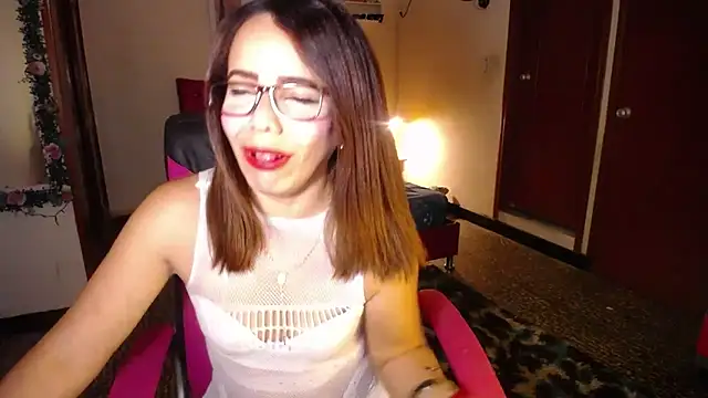 danielle rose 1 online show from February 17, 2026, 1:41 pm