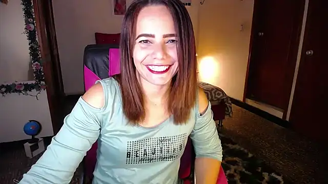 danielle rose 1 online show from September 30, 2025, 4:35 pm