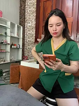 LiLi-Kirix99 online show from June 13, 2026, 8:12 am