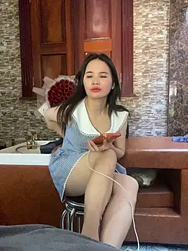 LiLi-Kirix99 online show from June 4, 2026, 4:17 am