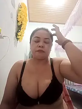 Sexy-bigtits2024 online show from January 25, 2025, 11:00 pm