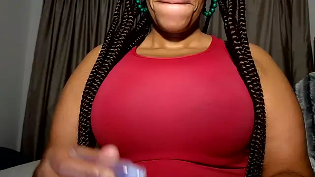 Snapshot of SexyFreaky_ chatting on May 11, 2026, 12:01 am SexyFreaky online show from May 11, 2026, 12:01 am