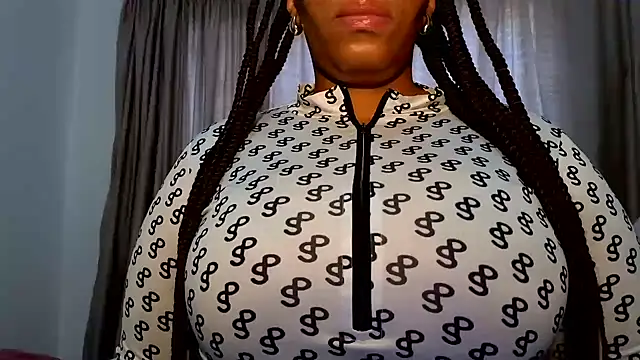 Snapshot of SexyFreaky_ chatting on February 4, 2026, 9:48 am SexyFreaky online show from February 4, 2026, 9:48 am