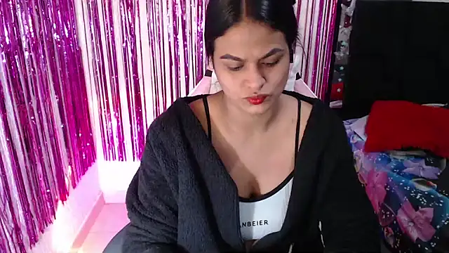 SweetAlmaa online show from June 2, 2026, 10:04 am