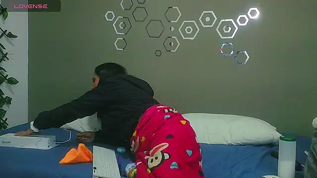 Daringcute online show from March 22, 2025, 12:28 am