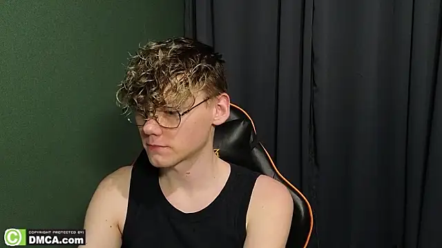 Keytaro online show from February 13, 2026, 10:21 pm