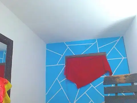 aranza ts online show from November 4, 2025, 5:22 am