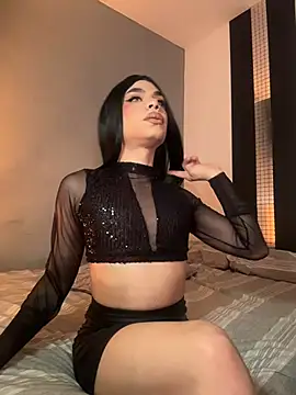 Snapshot of LucyGiraldo chatting on July 9, 2026, 5:45 pm LucyGiraldo online show from July 9, 2026, 5:45 pm