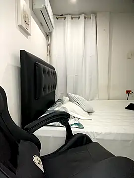 Snapshot of Belissa_miller chatting on November 28, 2025, 7:36 pm Belissa miller online show from November 28, 2025, 7:36 pm