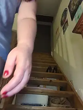 Candy-Desire online show from April 16, 2026, 9:39 pm