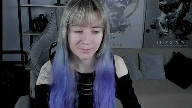 LexiWenford online show from October 31, 2025, 3:03 am