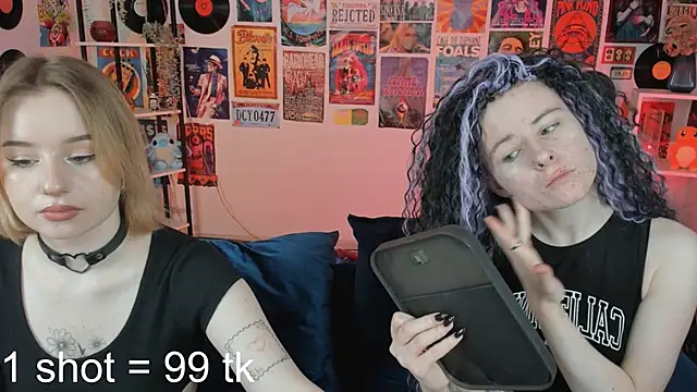 LexiWenford online show from March 21, 2025, 2:39 am