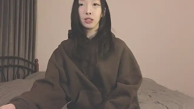 fairy di online show from October 5, 2025, 6:20 pm