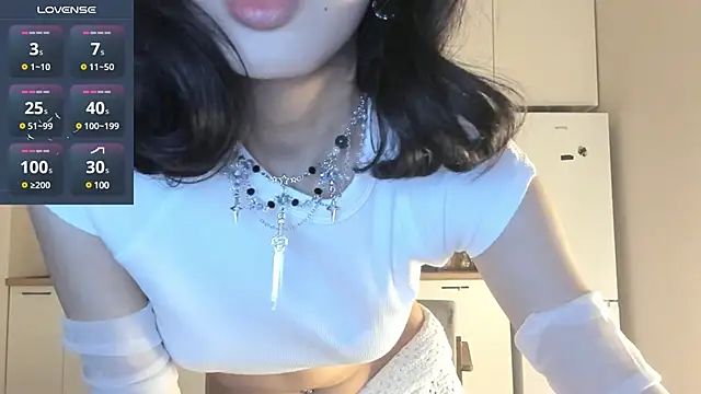 fairy di online show from February 9, 2025, 9:17 pm